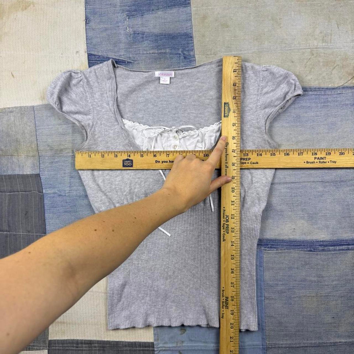 Vintage 2000’s Gray Coquette Ribbed Knit Top