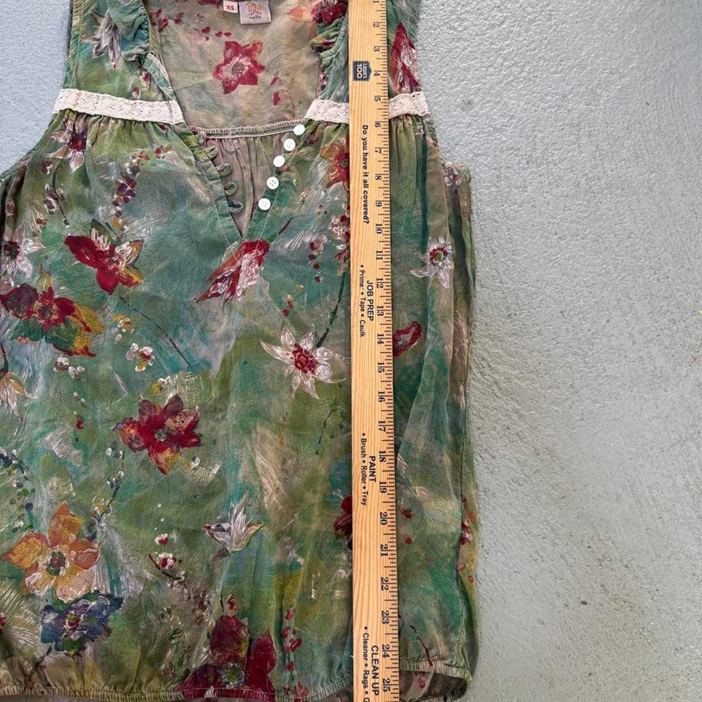 Vintage 2000’s Floral Top